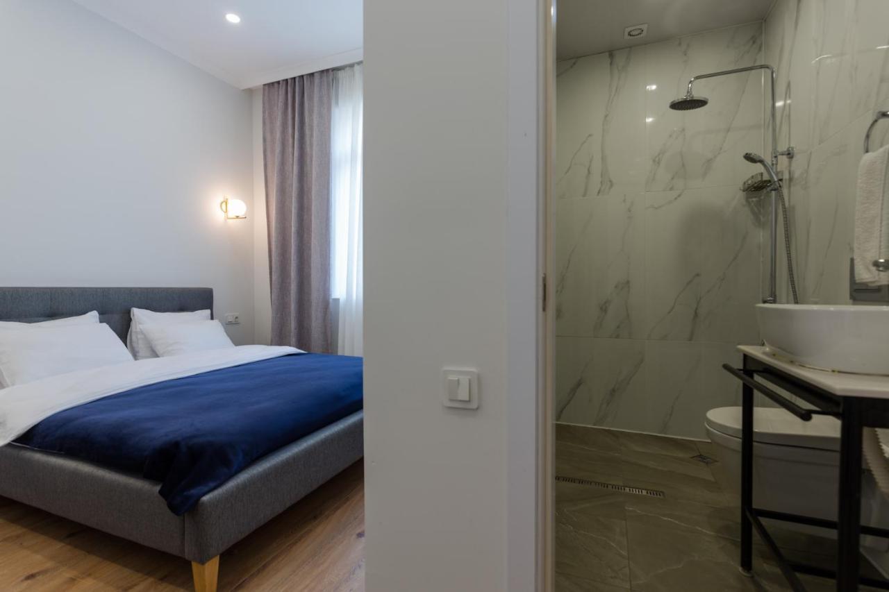 Lifetime Hotel